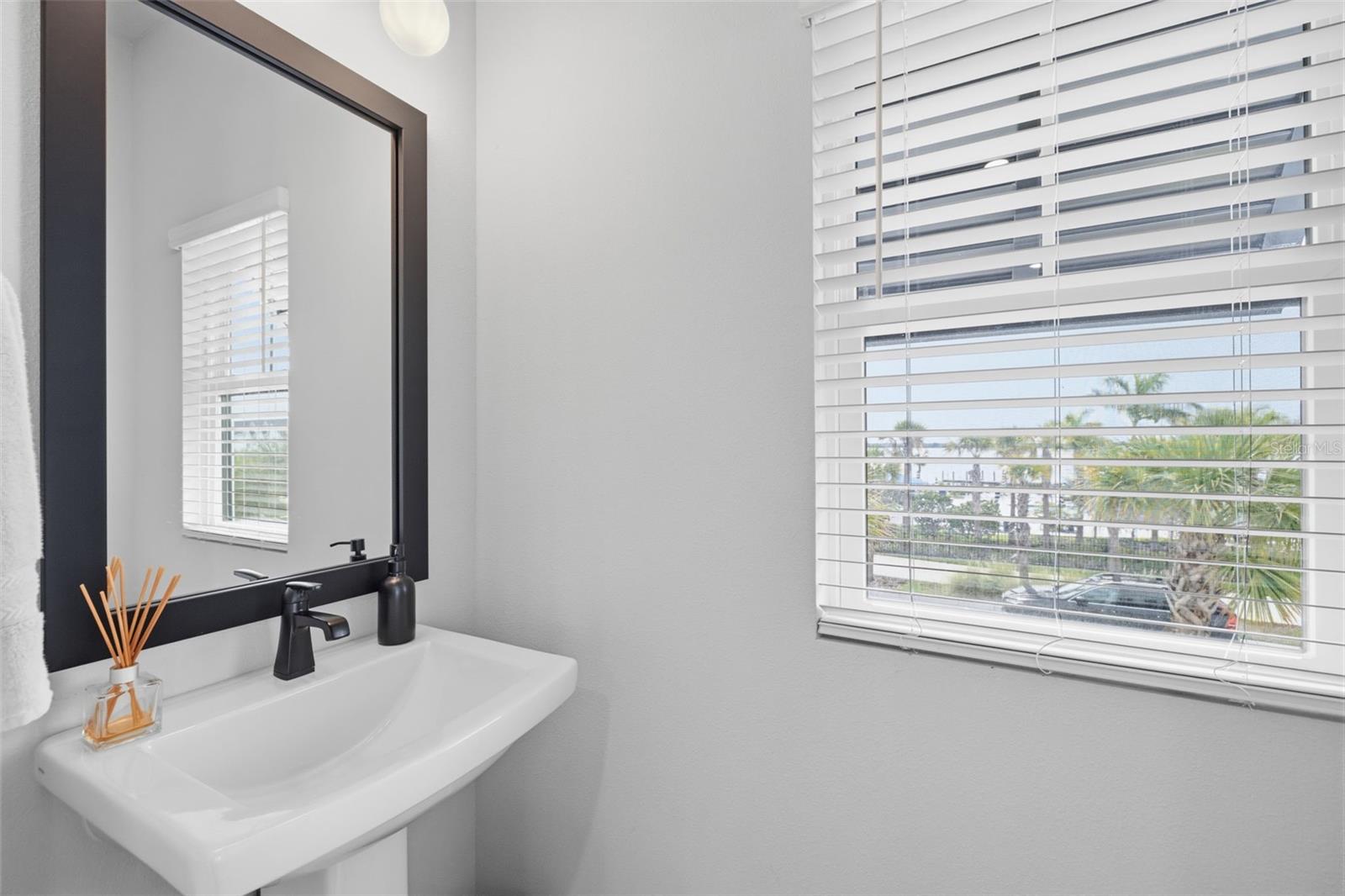 1528 SKYSAIL LN — photo 12