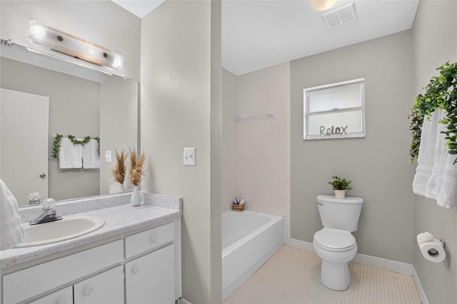 1244 W DEL WEBB BLVD — photo 38