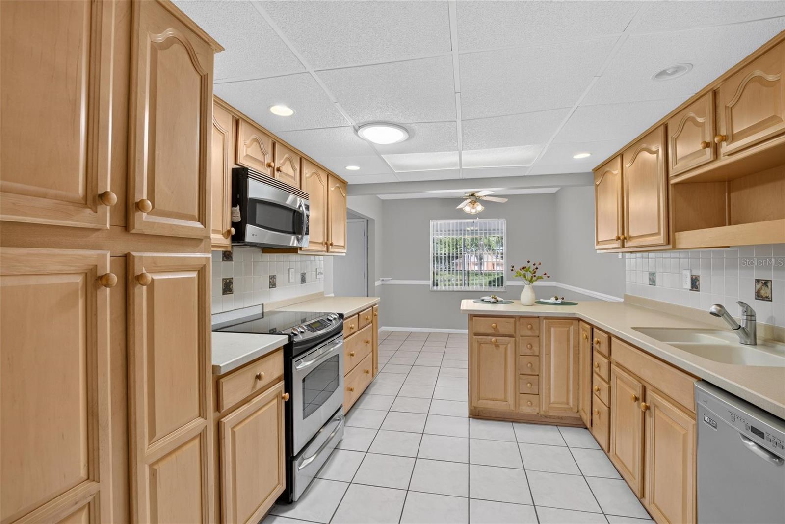 1244 W DEL WEBB BLVD — photo 13