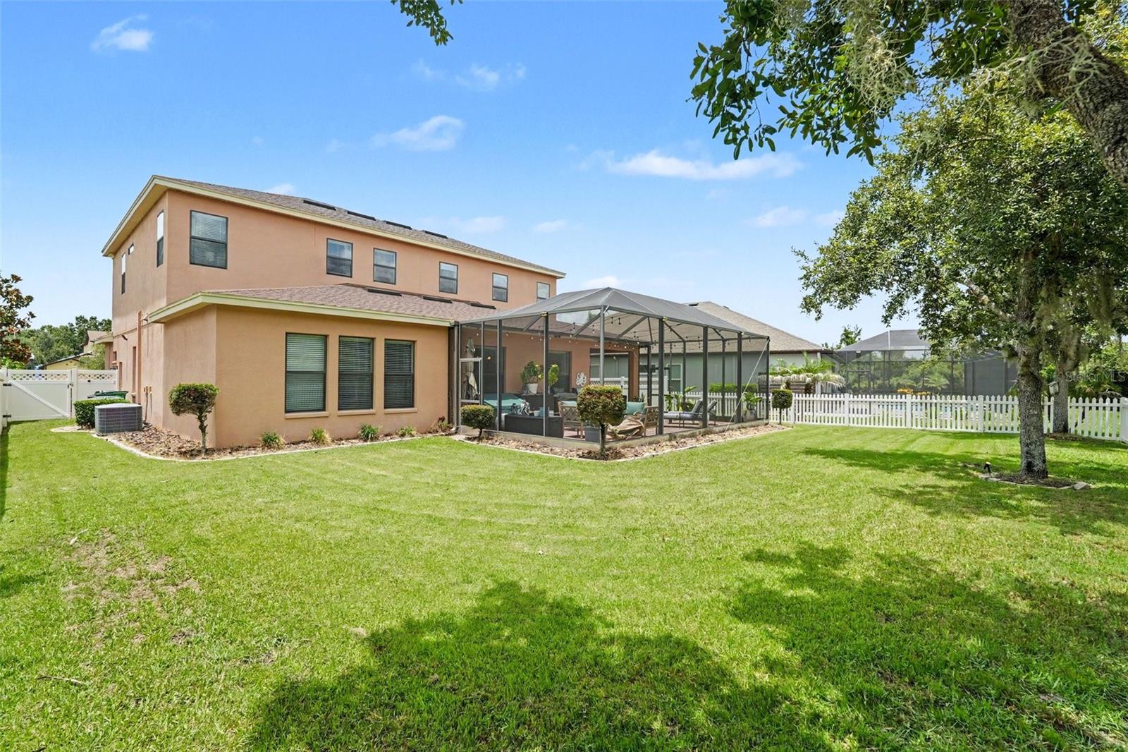 7110 REDROOT CT — photo 33