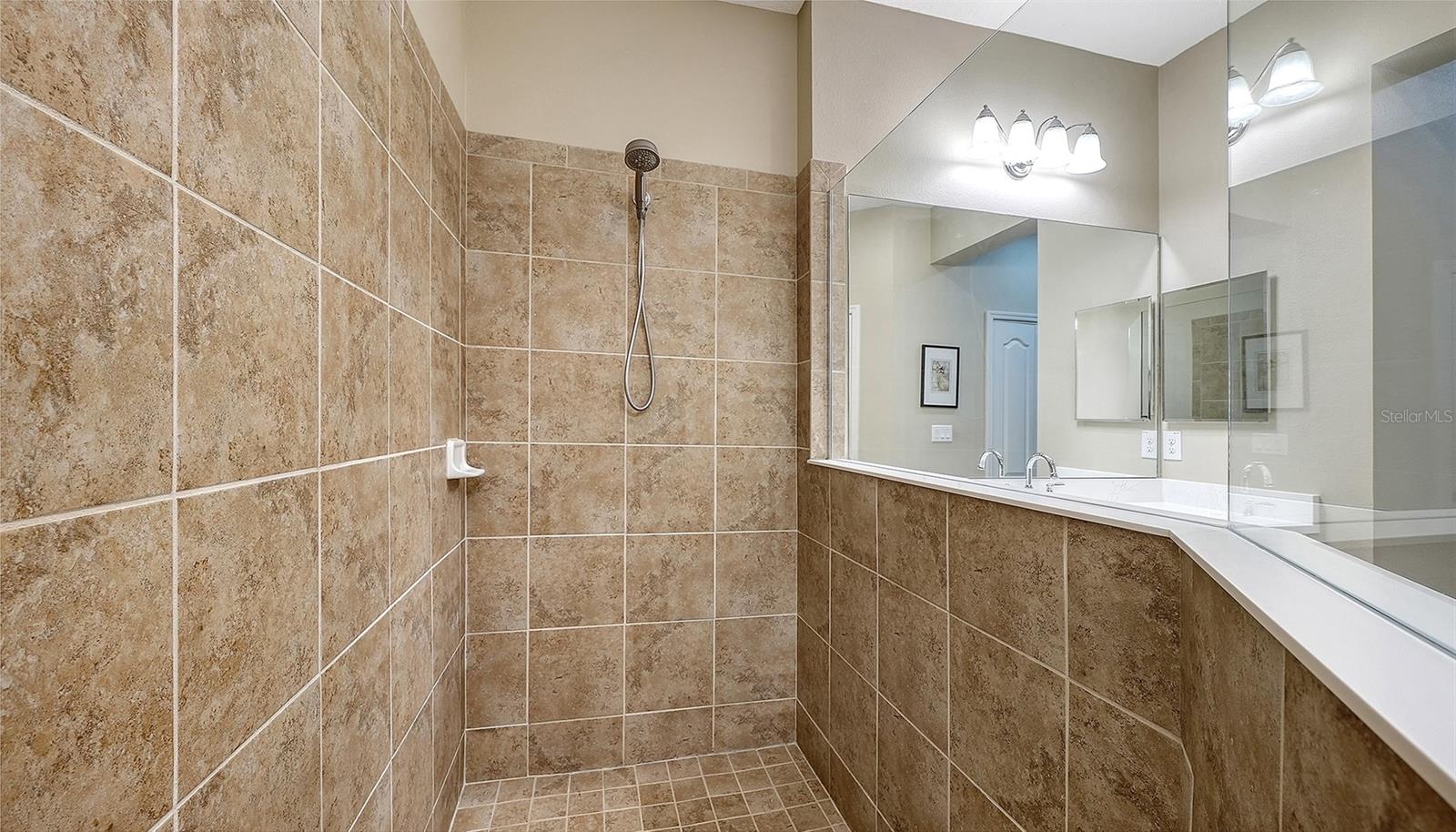 4956 MAYMONT PARK CIR — photo 22