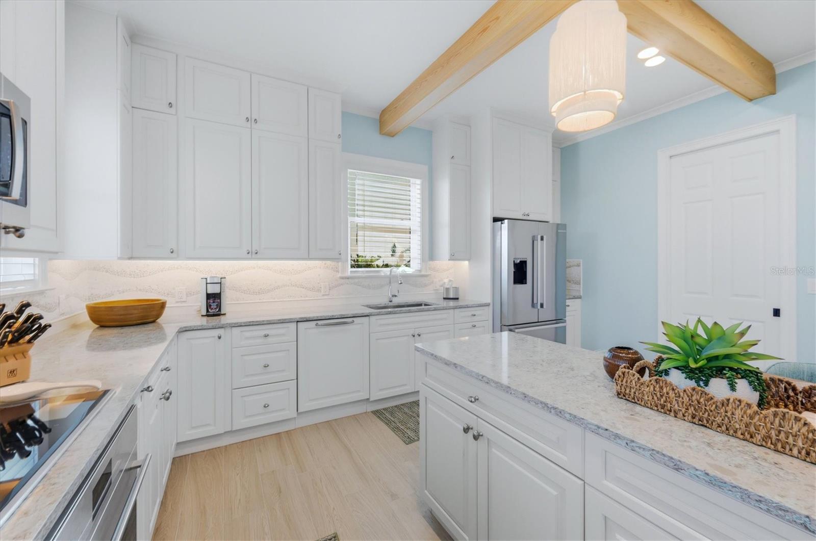 115 AQUA LN — photo 21