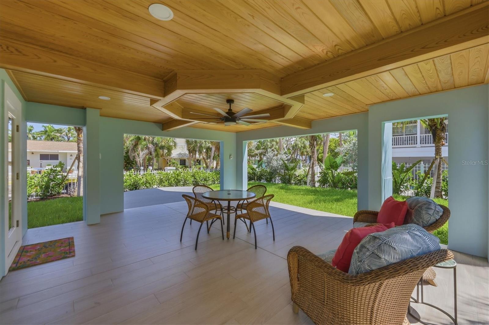 115 AQUA LN — photo 48
