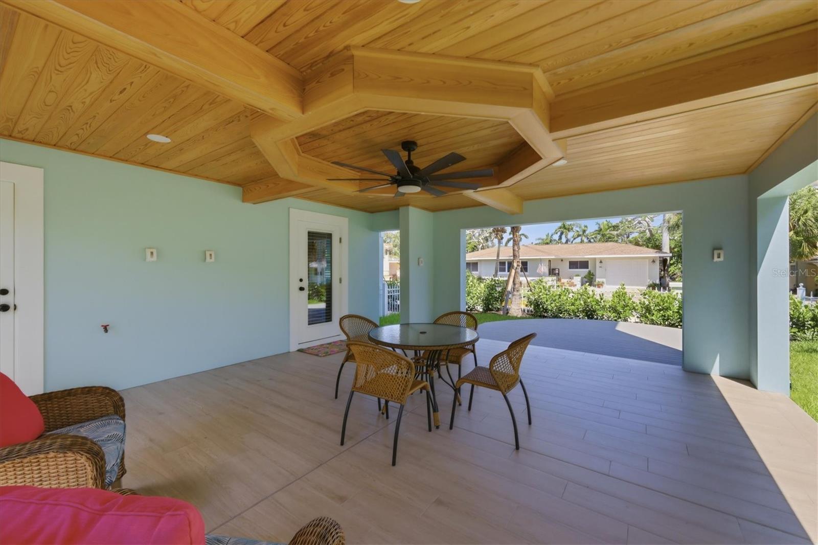 115 AQUA LN — photo 49