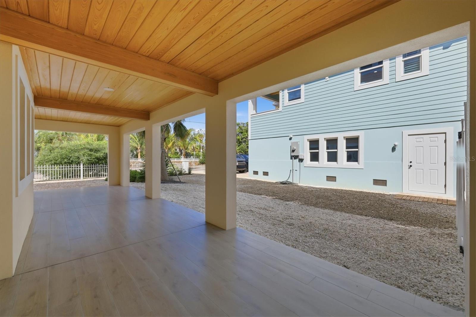 113 AQUA LN — photo 50