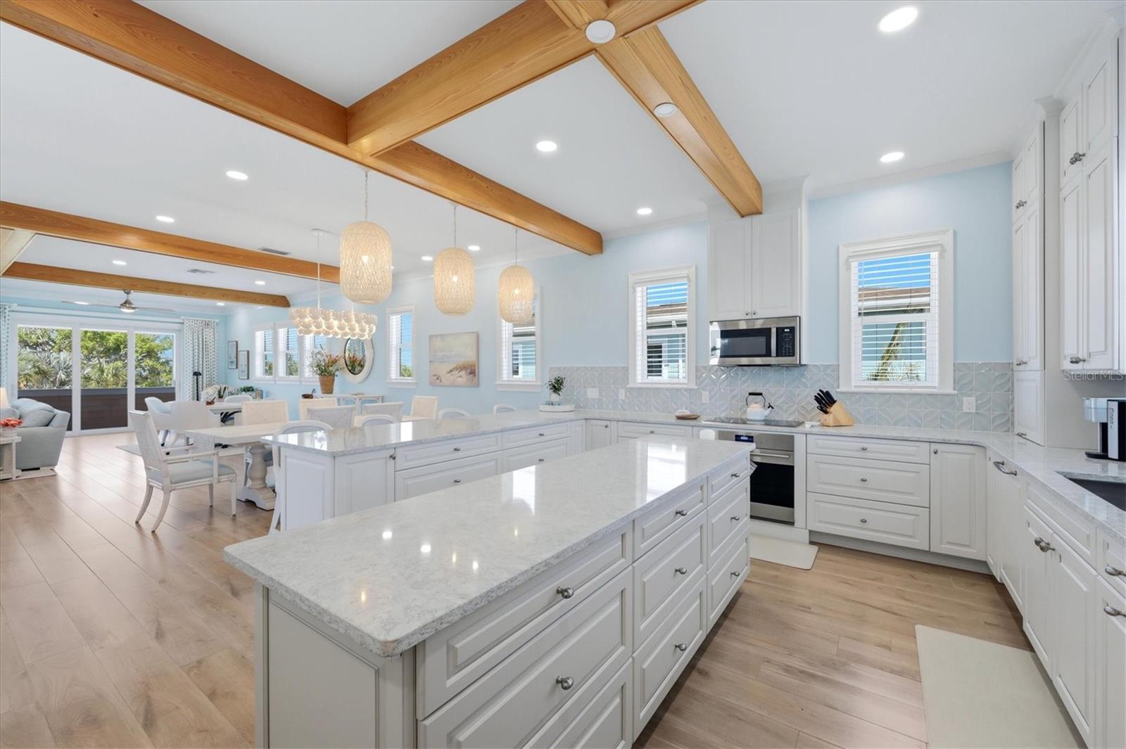113 AQUA LN — photo 20