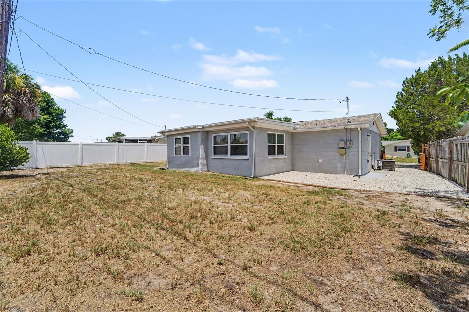 3555 SHERYL HILL DR — photo 14
