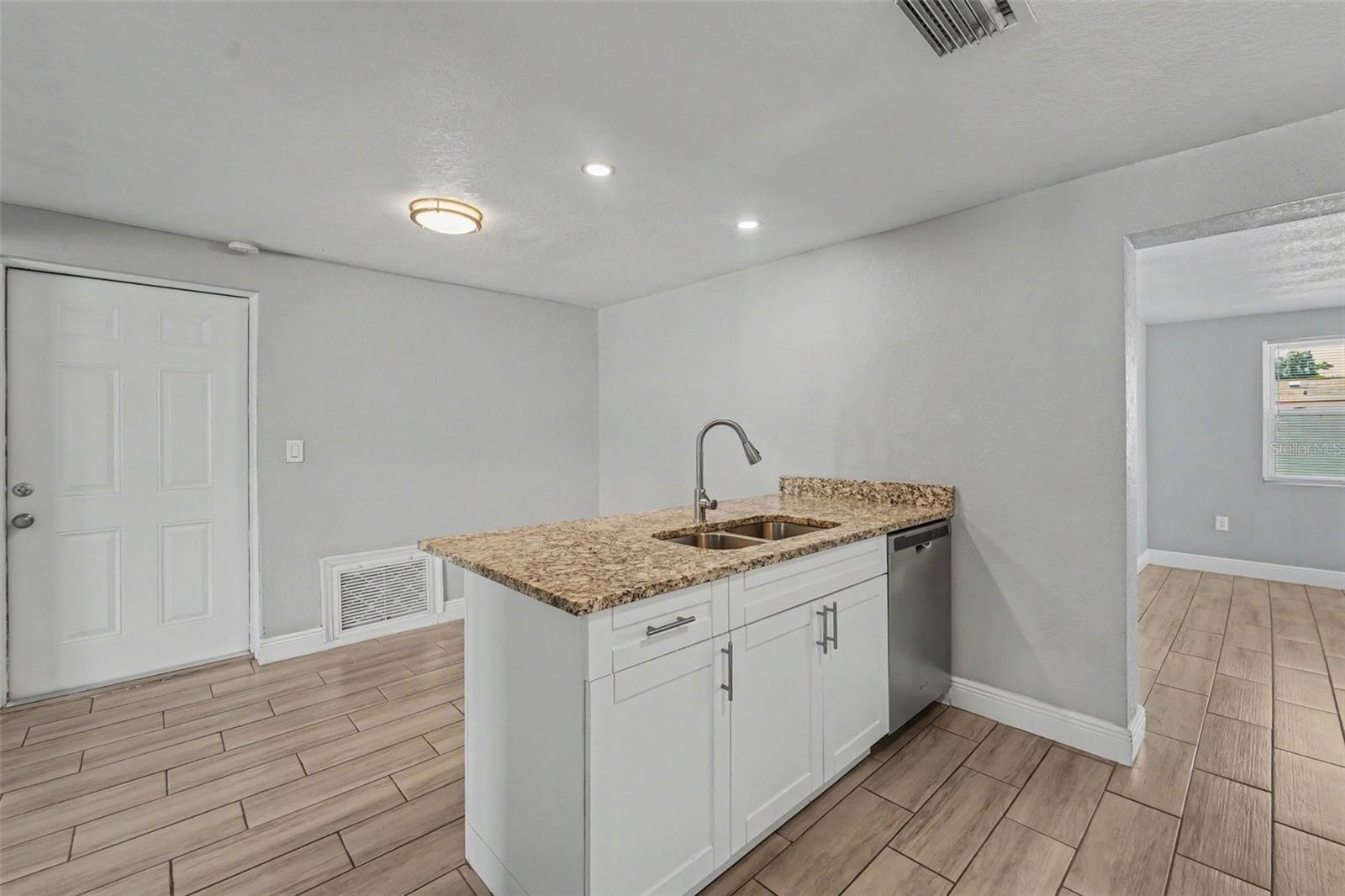 3555 SHERYL HILL DR — photo 7
