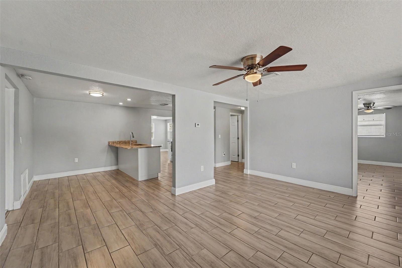 3555 SHERYL HILL DR — photo 5