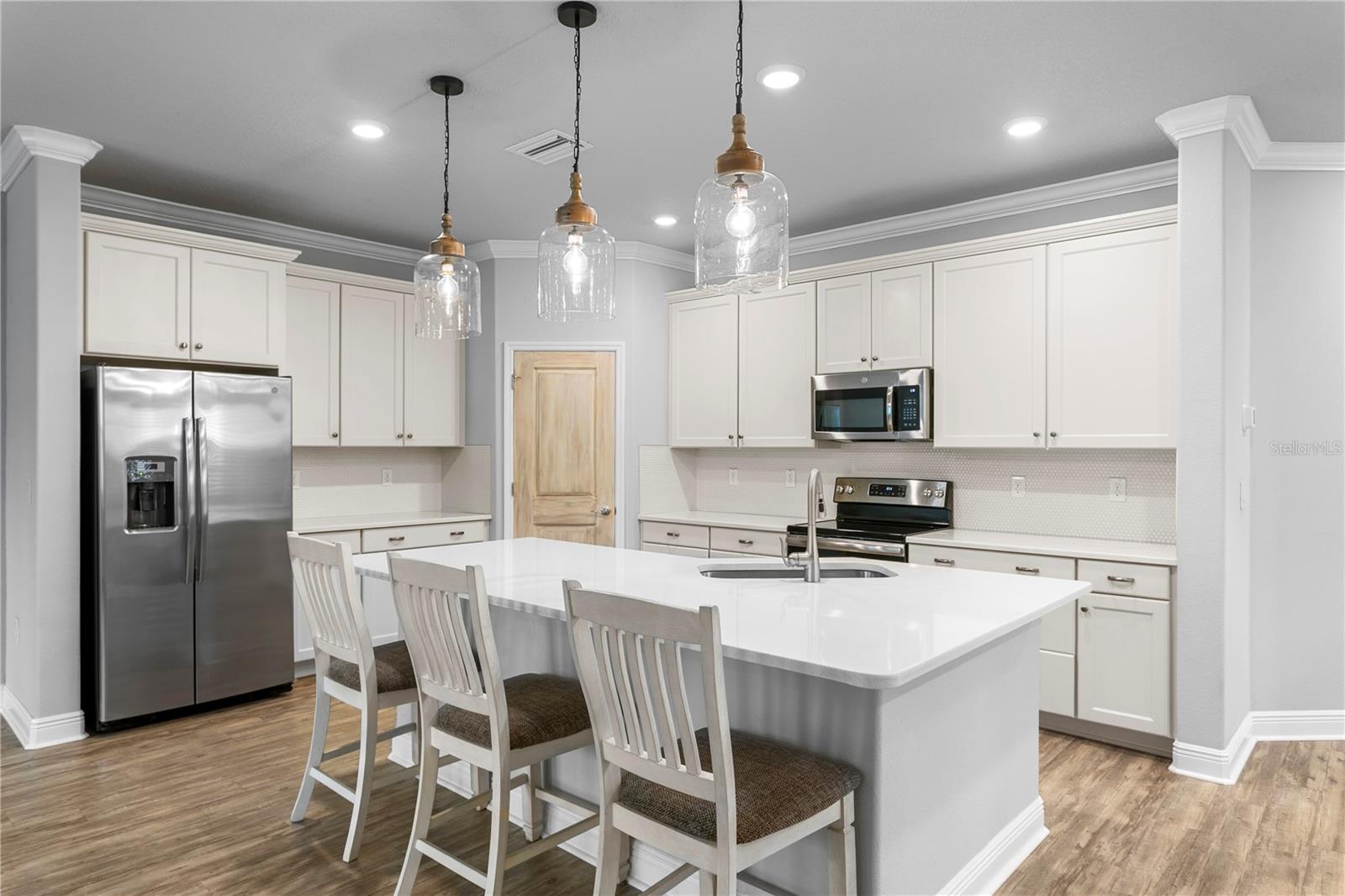 602 OZONA VILLAGE DR — photo 13