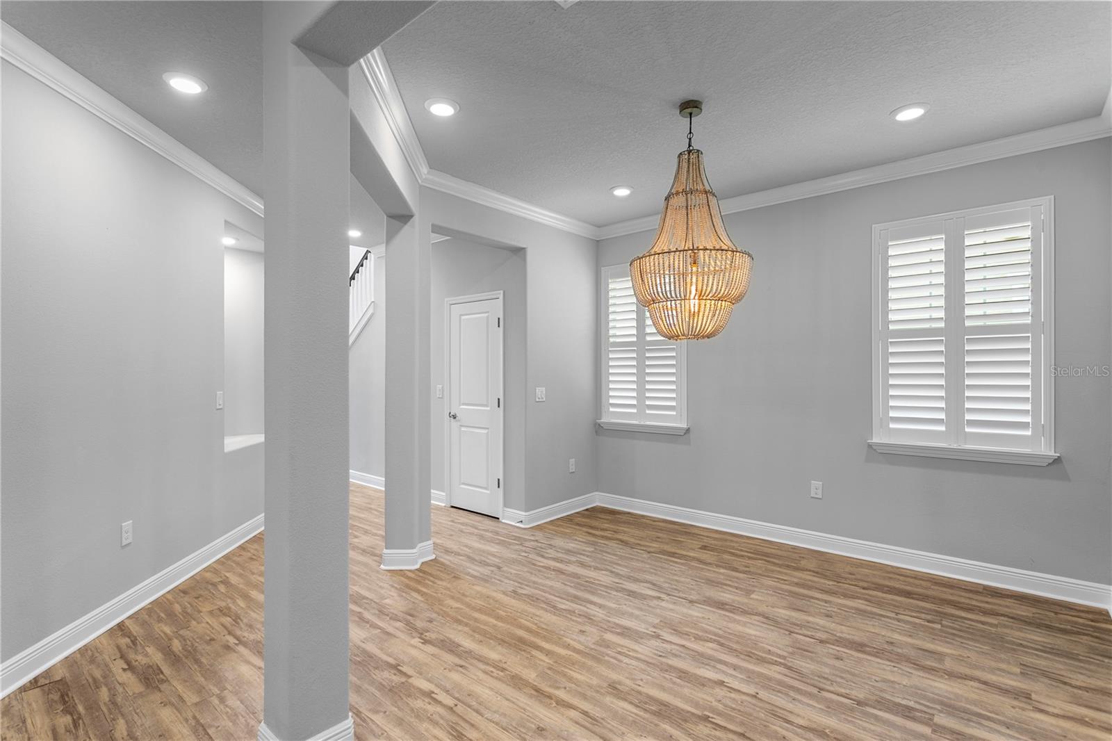 602 OZONA VILLAGE DR — photo 8
