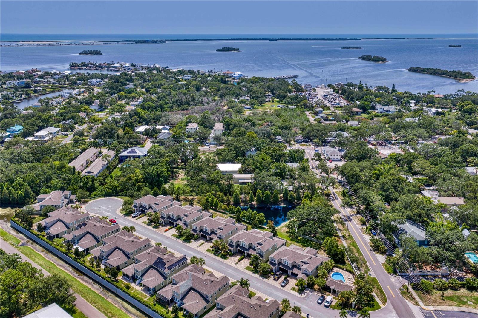 602 OZONA VILLAGE DR — photo 32