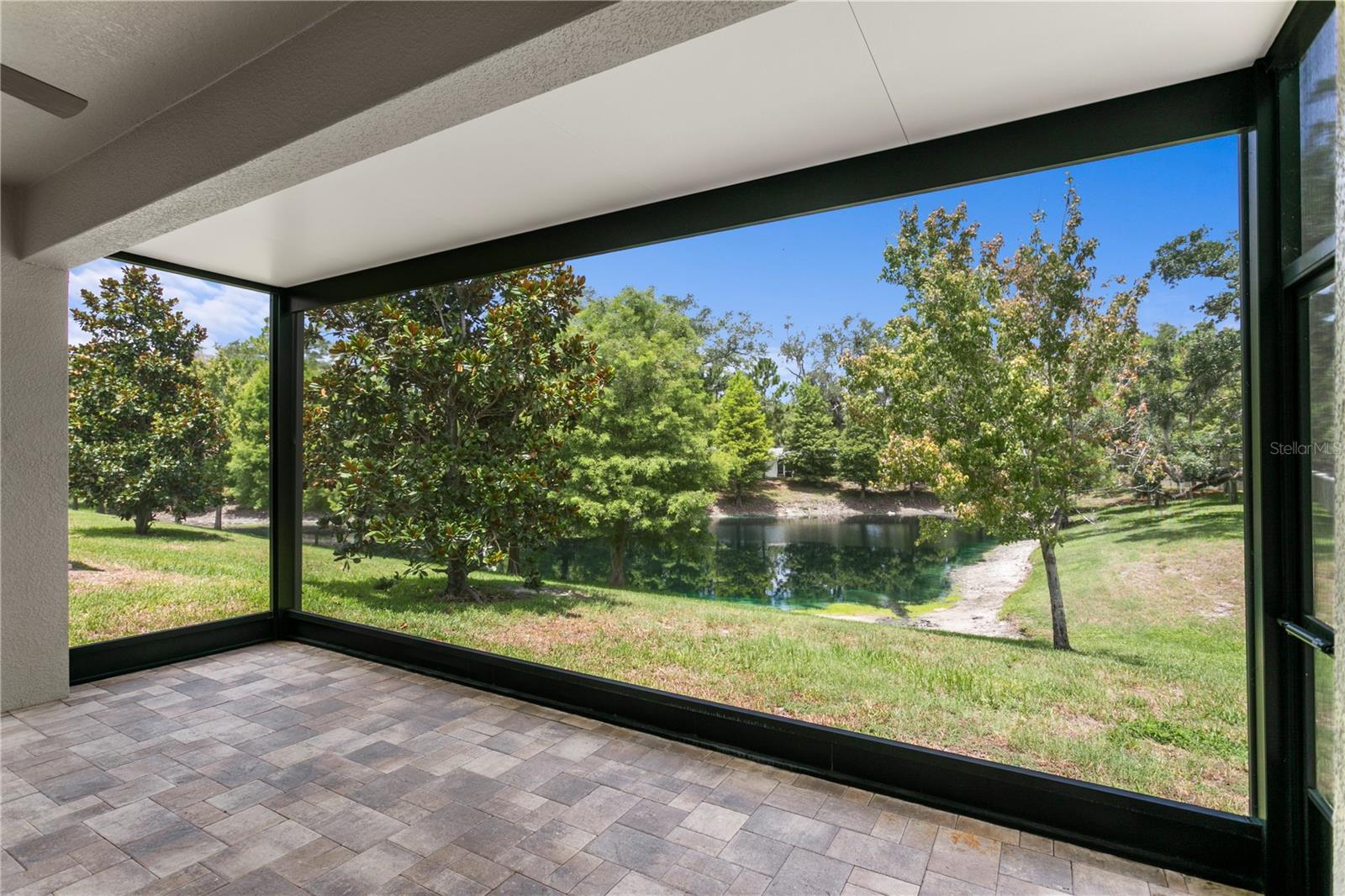 602 OZONA VILLAGE DR — photo 3