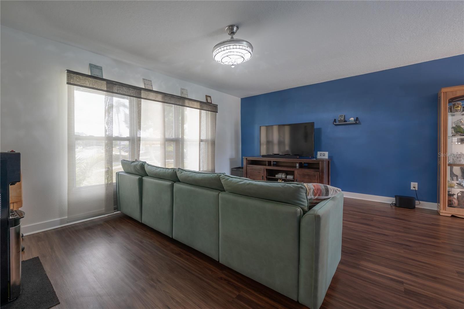 7312 NOVA CIR — photo 23