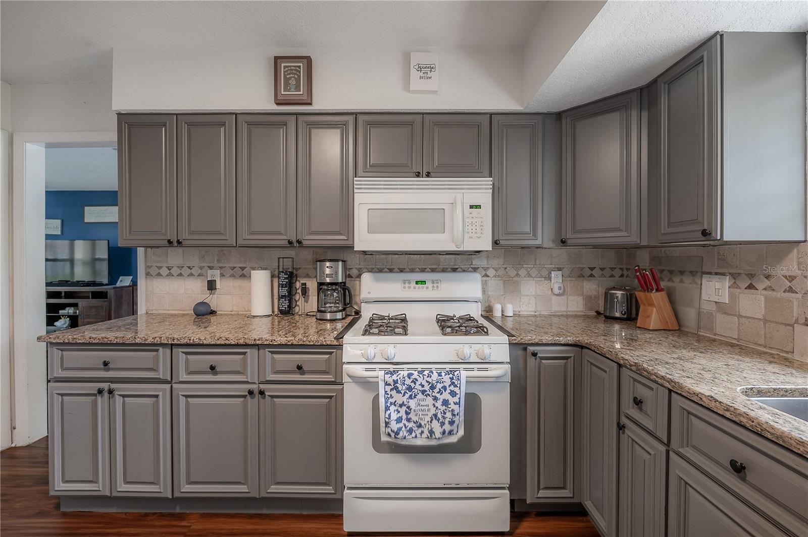 7312 NOVA CIR — photo 14
