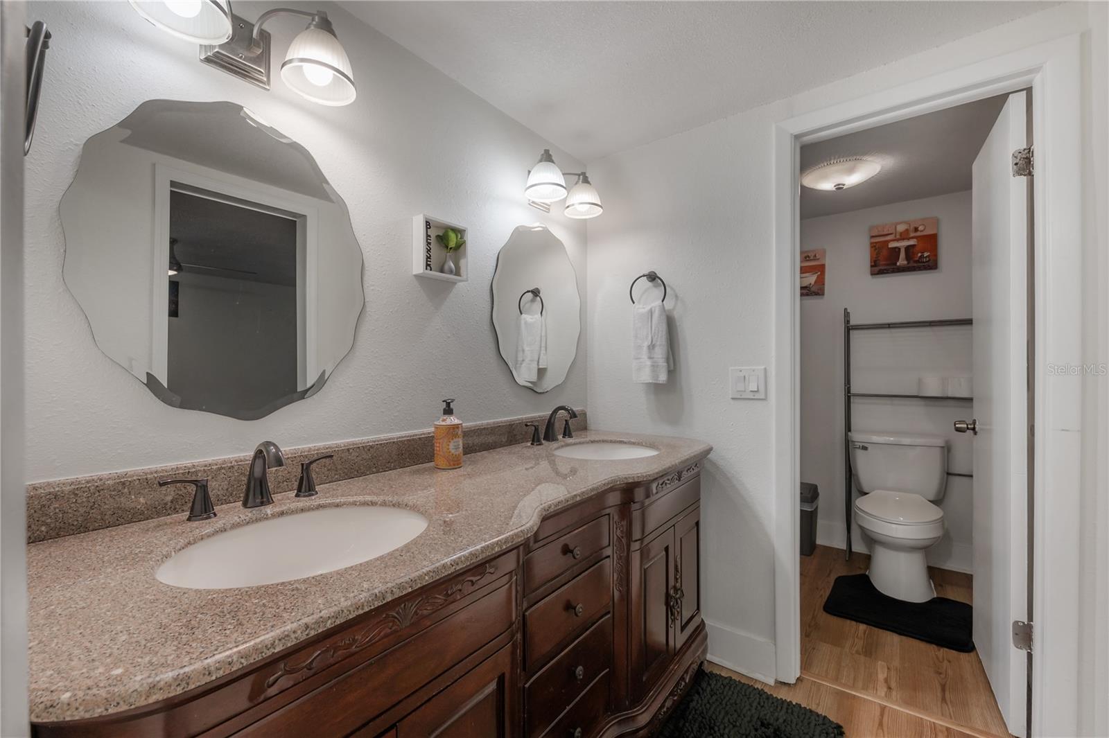 7312 NOVA CIR — photo 30