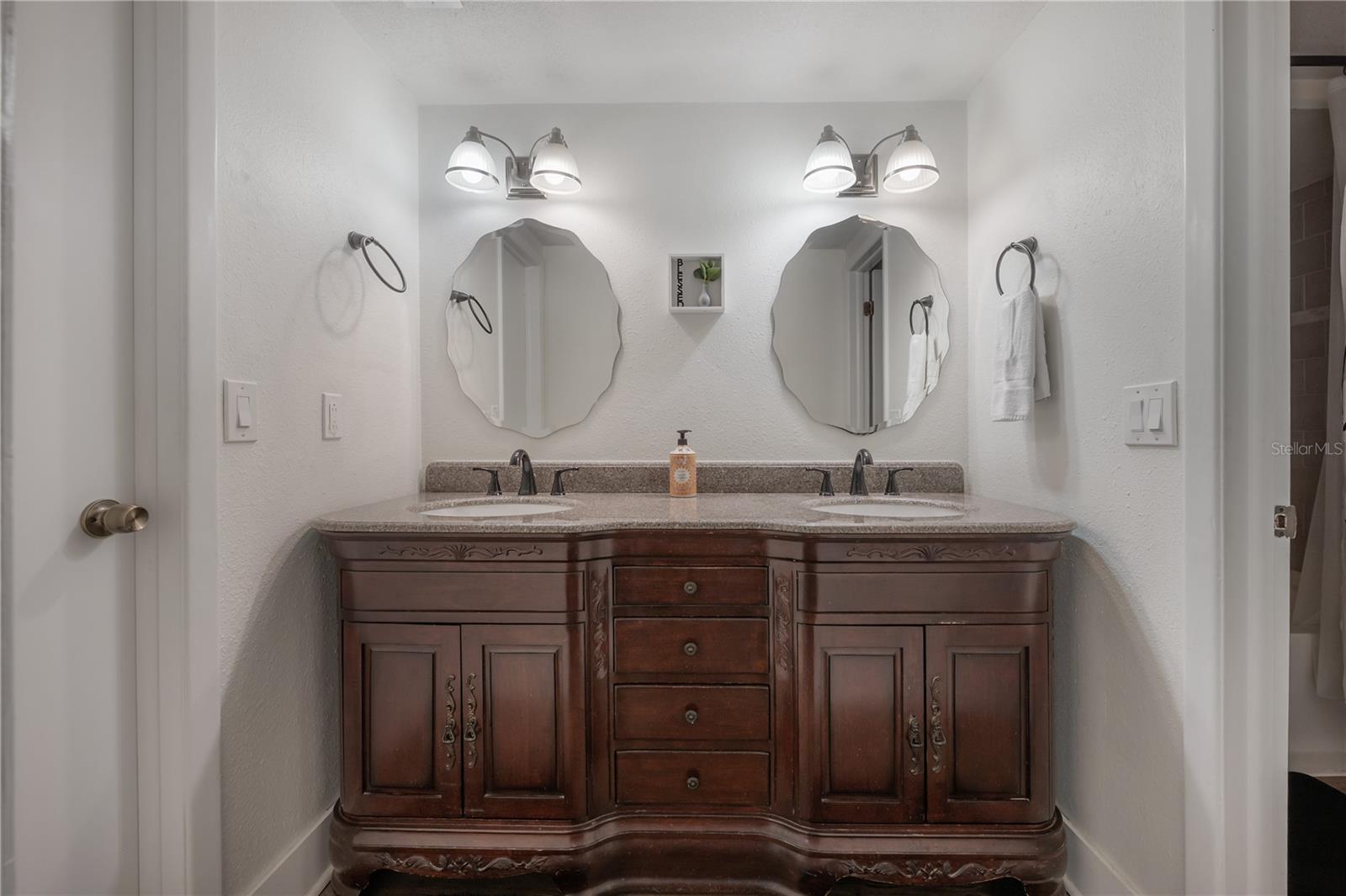 7312 NOVA CIR — photo 28