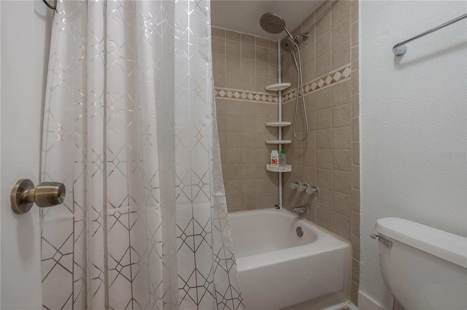 7312 NOVA CIR — photo 37