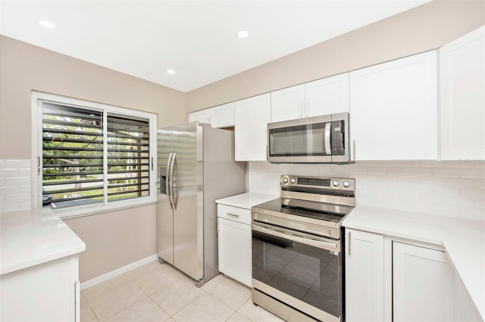 5178 LAKE VILLAGE DR #86 — photo 15