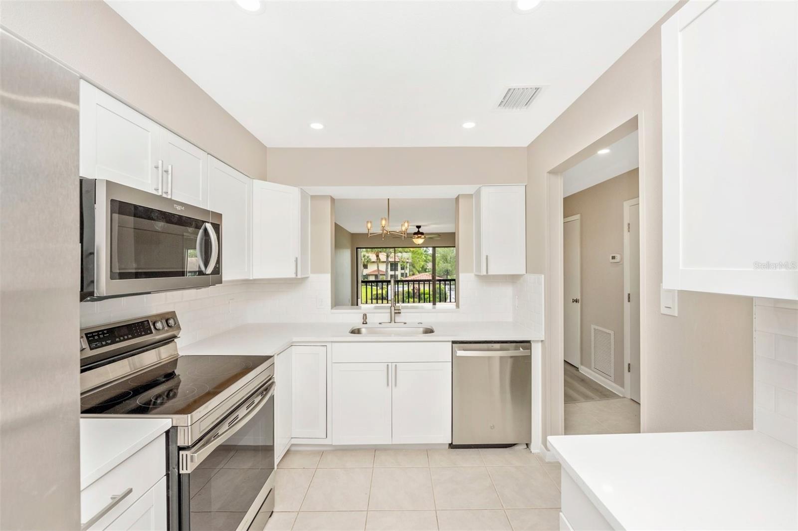 5178 LAKE VILLAGE DR #86 — photo 22