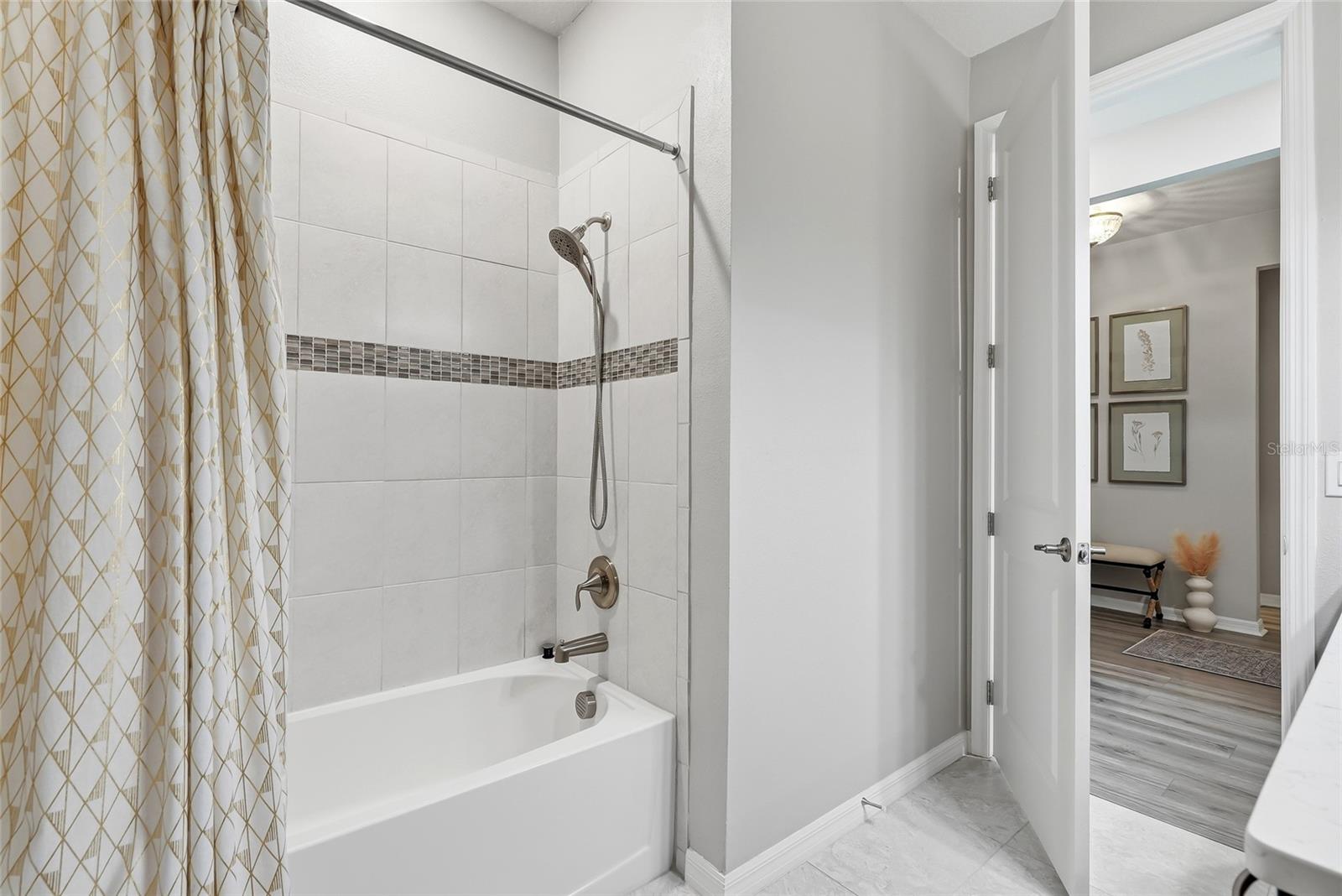 19284 BRIARBROOK DR — photo 30