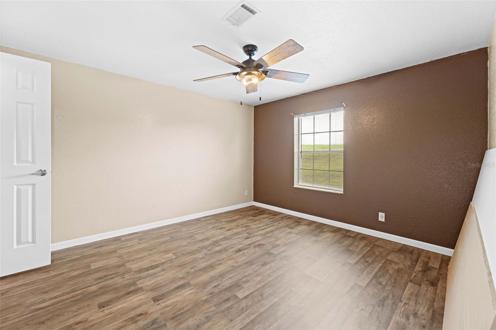 33320 LARKIN RD — photo 41
