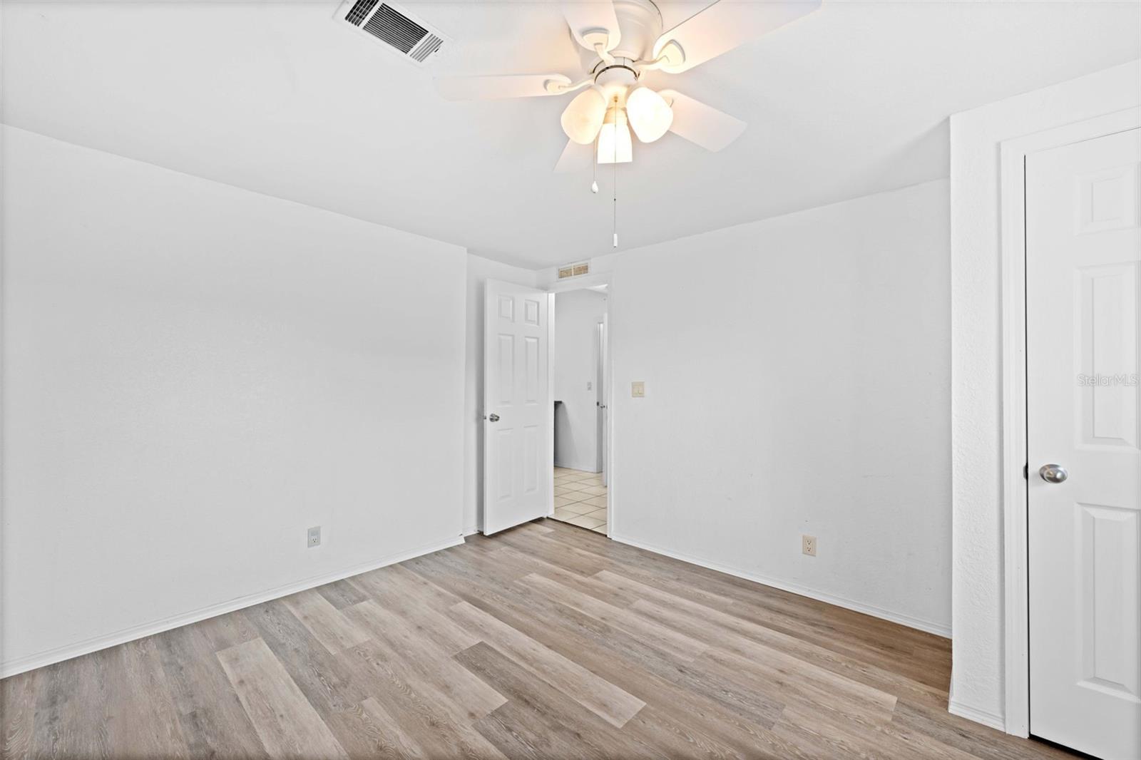33320 LARKIN RD — photo 38