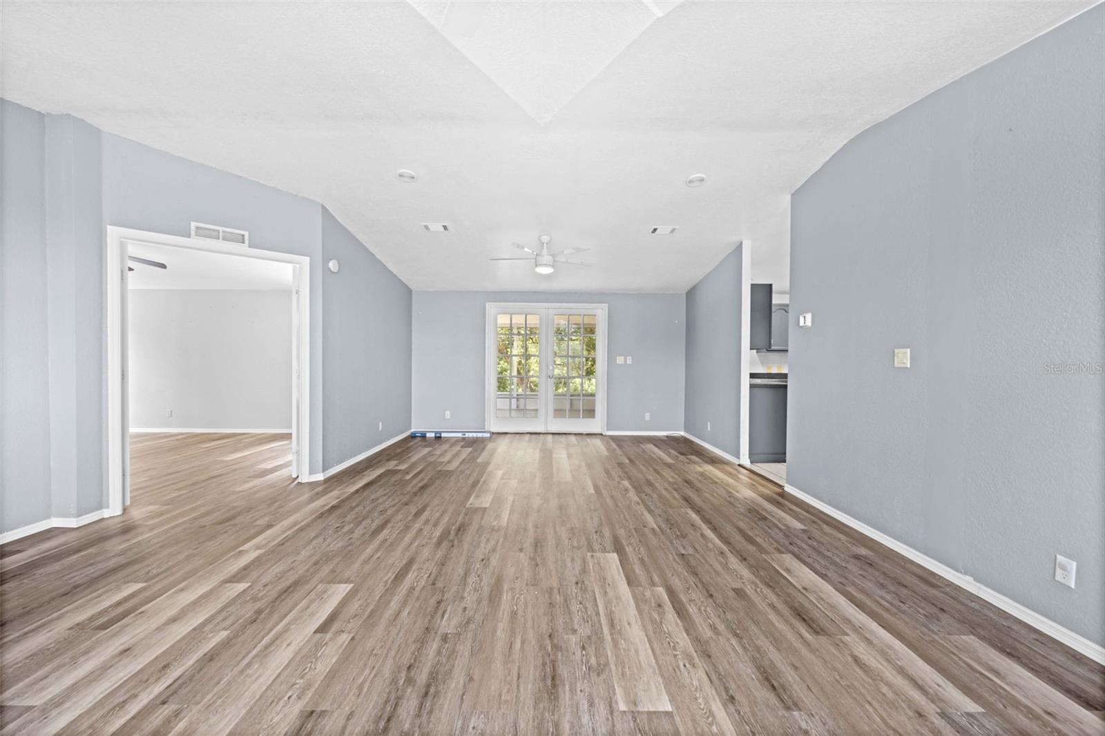 33320 LARKIN RD — photo 10