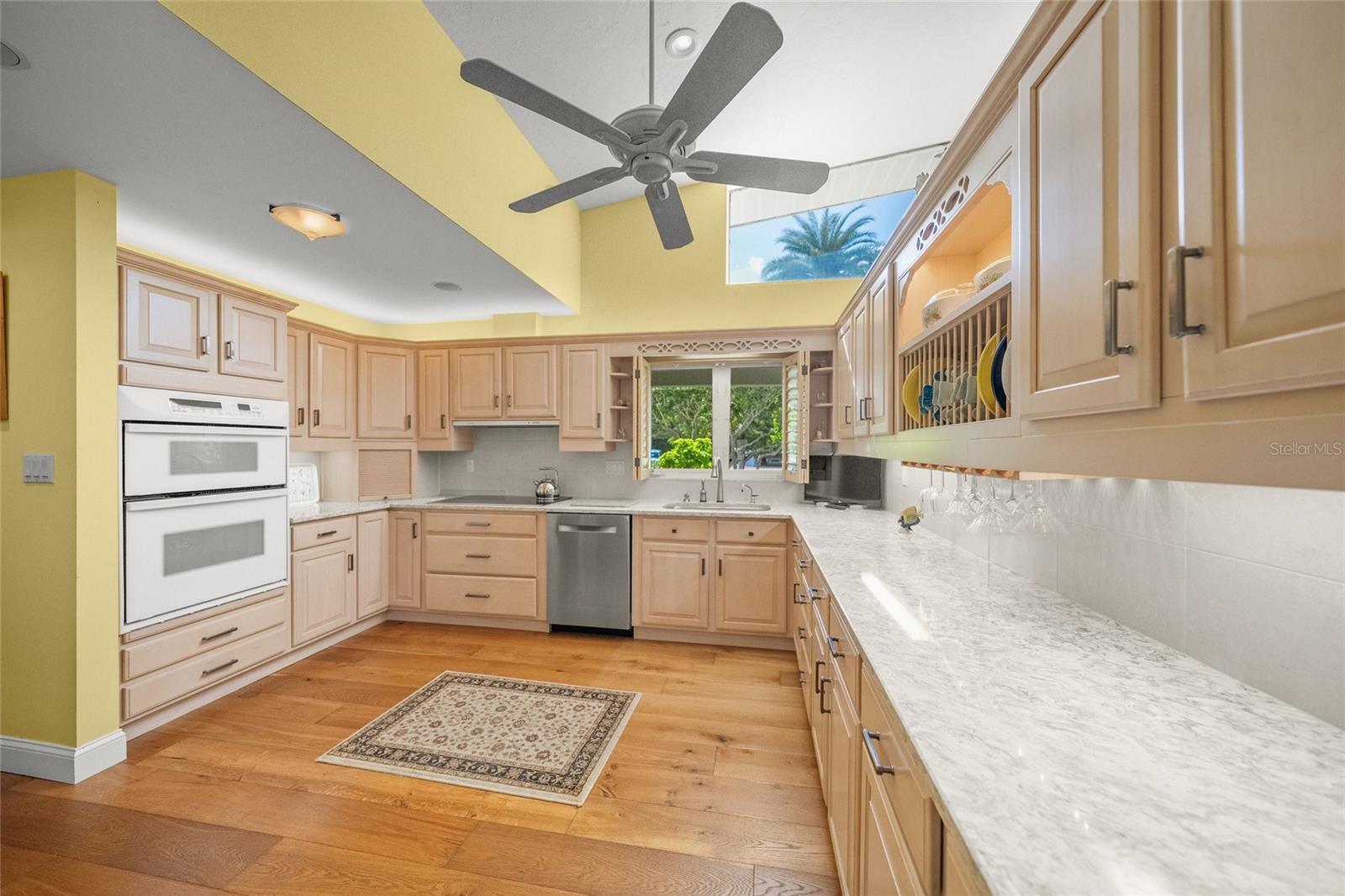 7616 COVE TER — photo 13