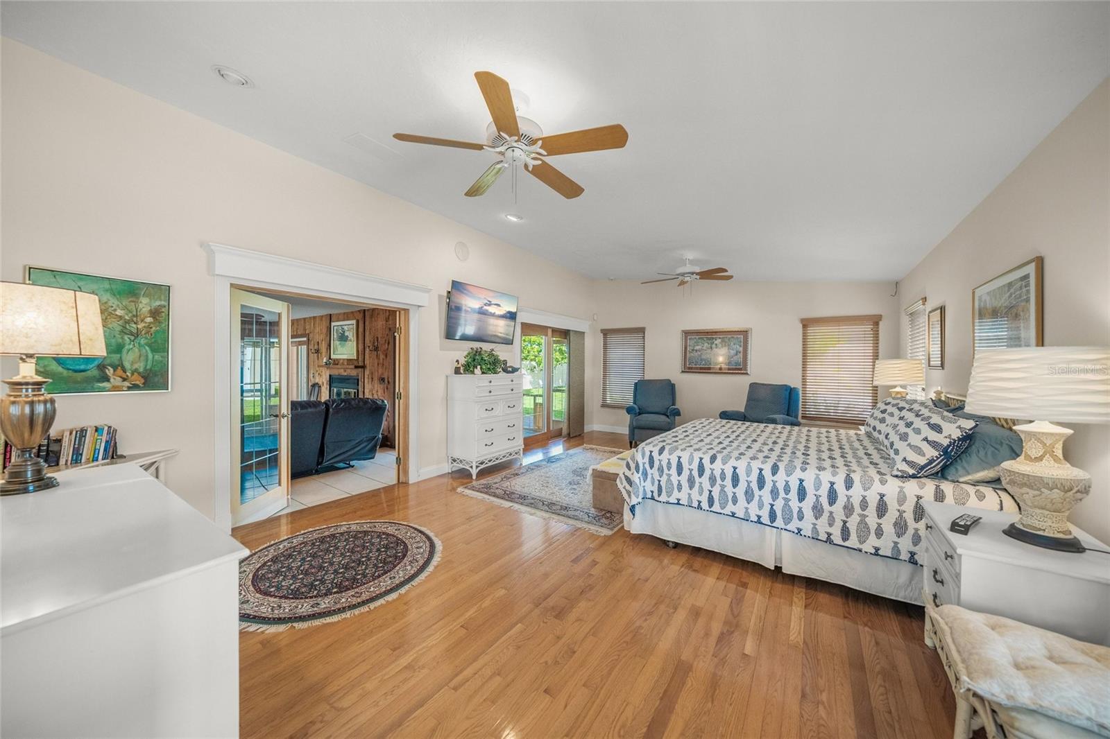 7616 COVE TER — photo 23