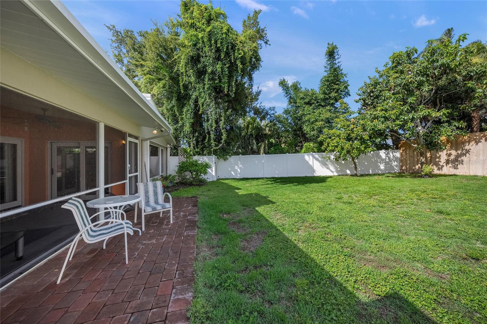 7616 COVE TER — photo 35