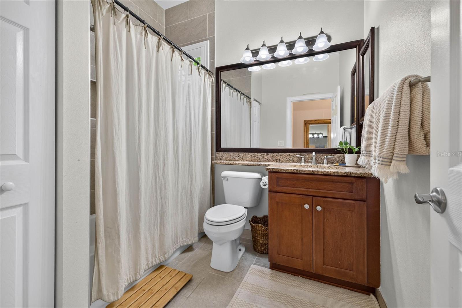 15929 GOLDEN LAKES DR — photo 24