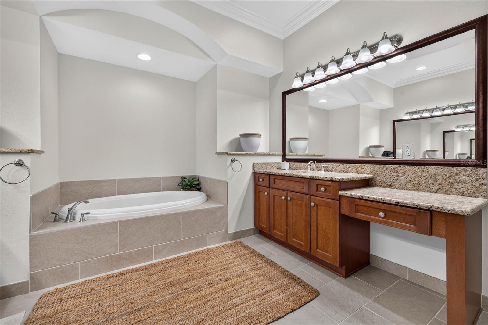 15929 GOLDEN LAKES DR — photo 20