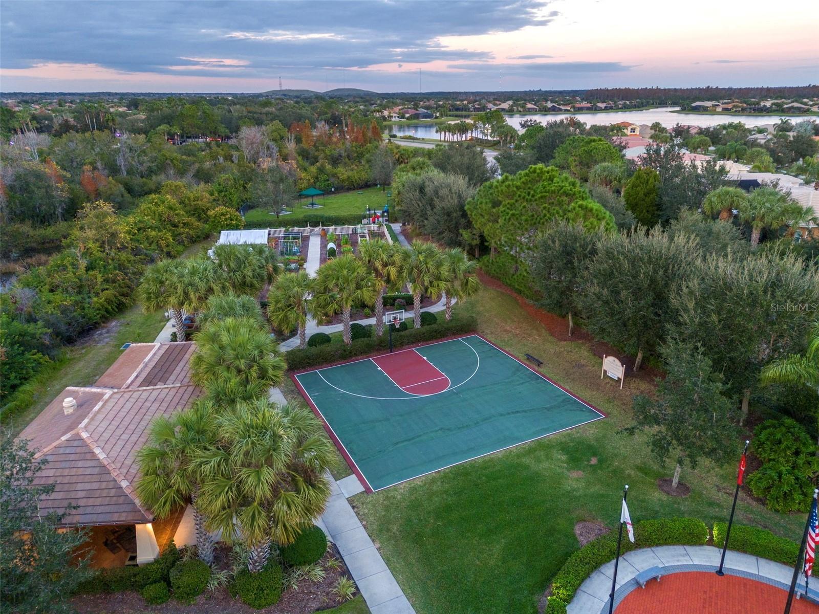 15929 GOLDEN LAKES DR — photo 43