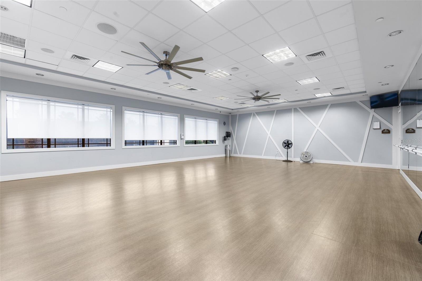 15929 GOLDEN LAKES DR — photo 48