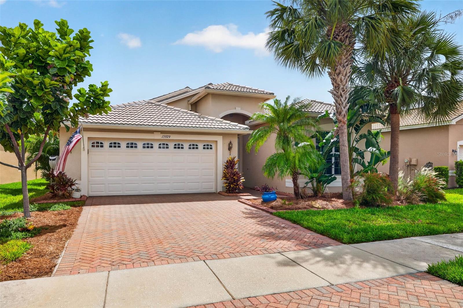 15929 GOLDEN LAKES DR — photo 3
