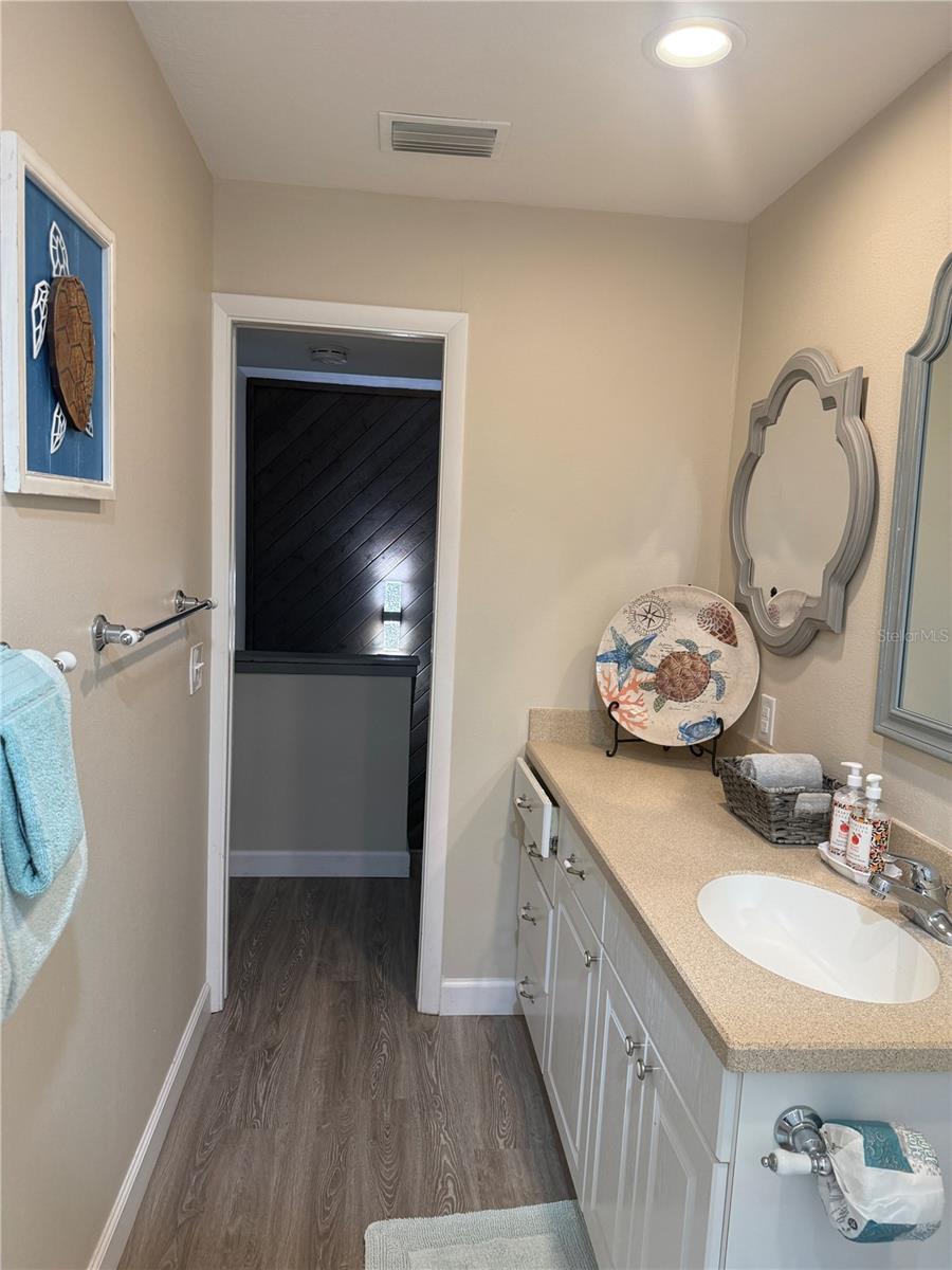 315 MEDALLION BLVD #H — photo 34