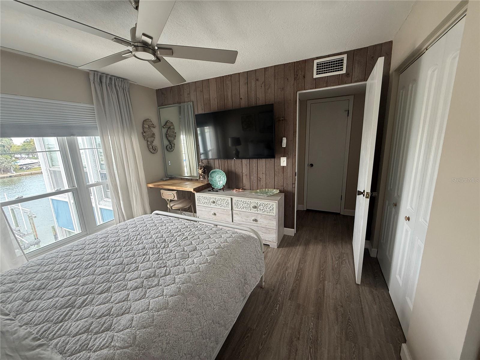 315 MEDALLION BLVD #H — photo 31