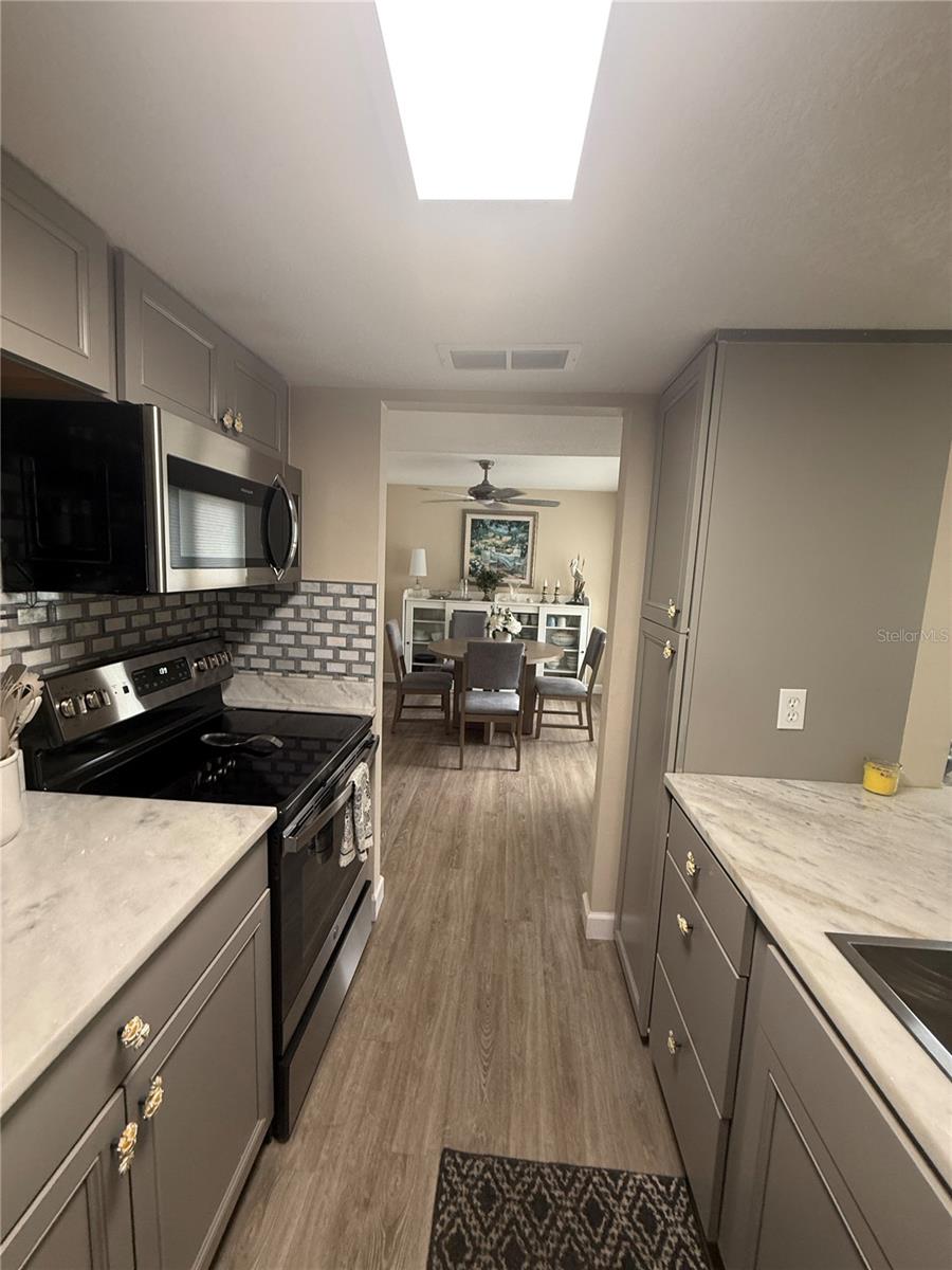 315 MEDALLION BLVD #H — photo 40