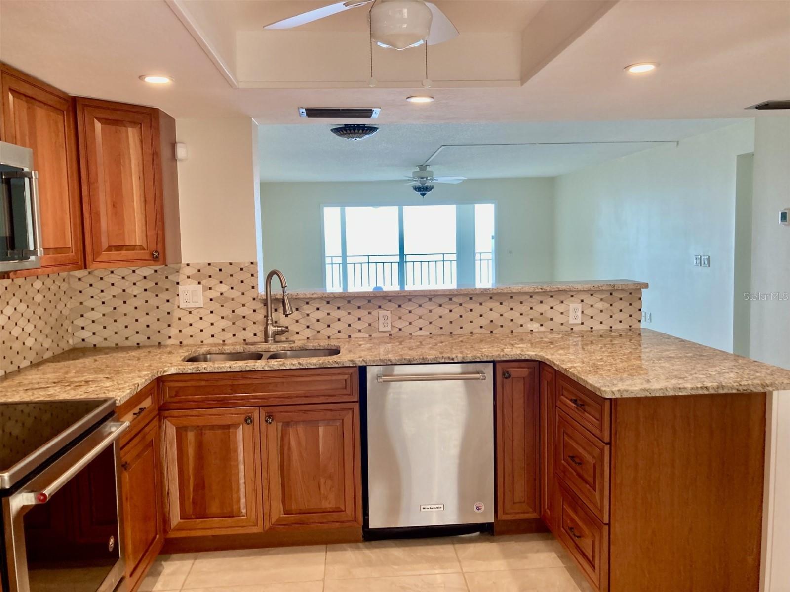 6430 SUN EAGLE LN #203 — photo 11