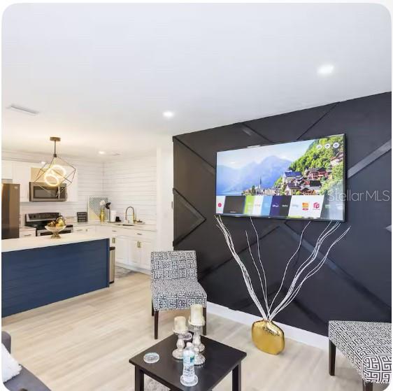 7712 DELEUIL AVE — photo 7