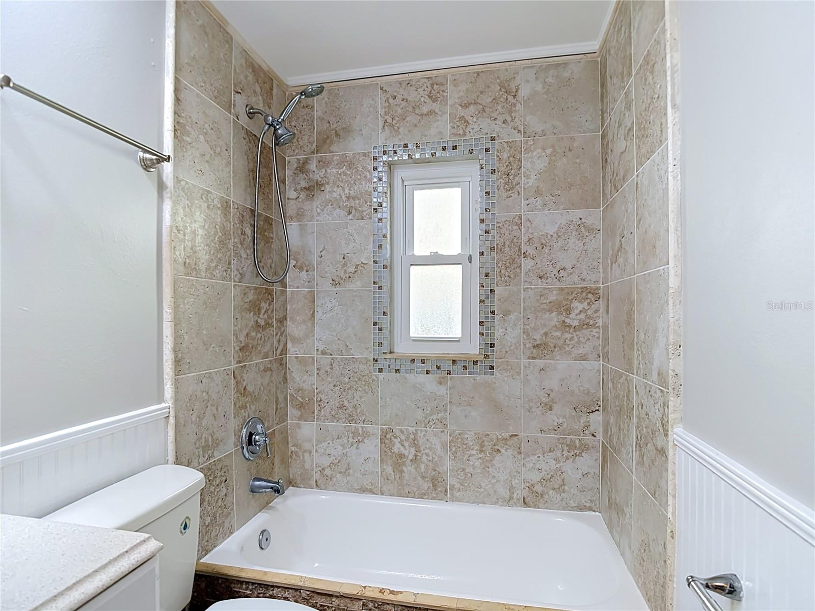 1032 HARDWOOD DR — photo 39