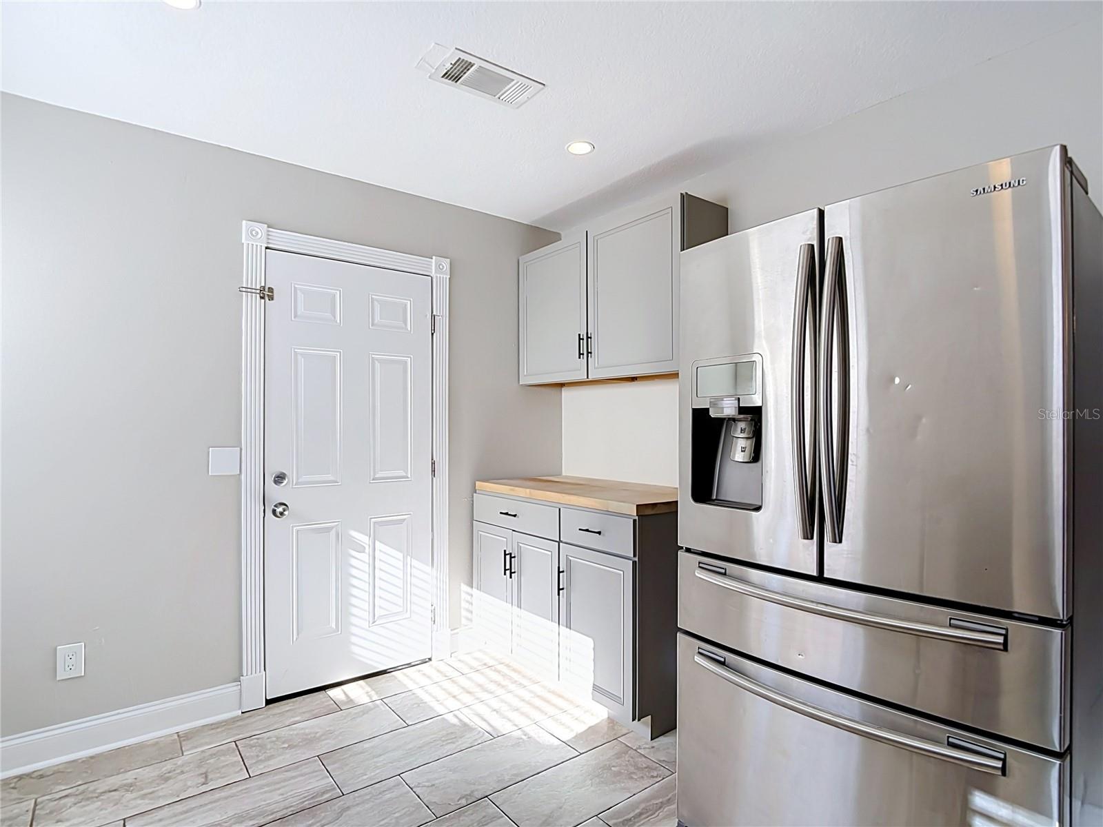 1032 HARDWOOD DR — photo 17