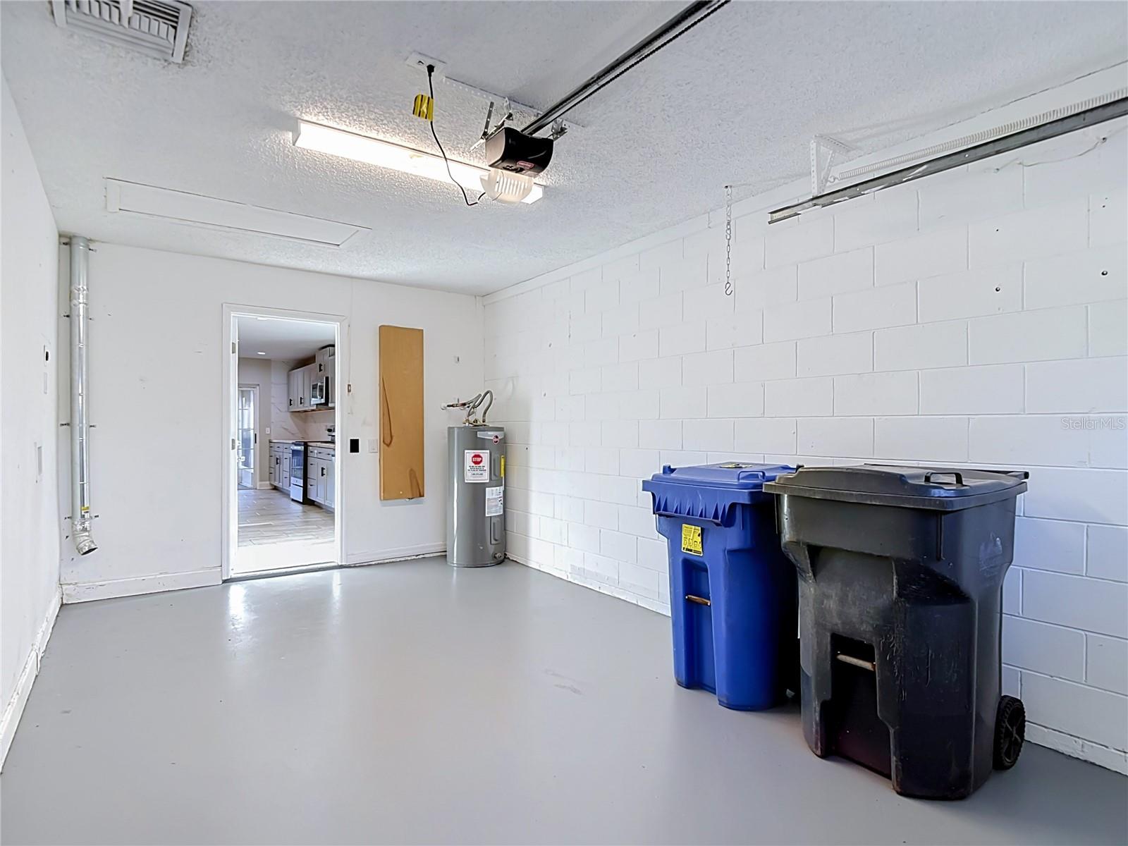 1032 HARDWOOD DR — photo 44