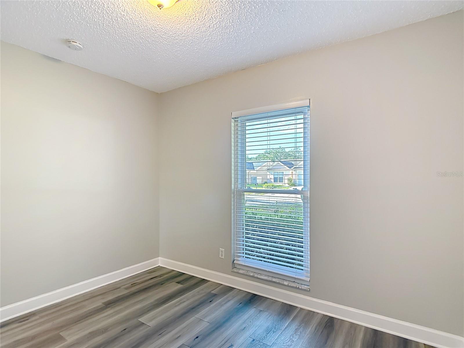 1032 HARDWOOD DR — photo 29