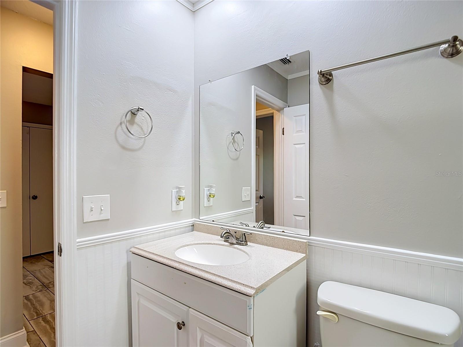 1032 HARDWOOD DR — photo 40