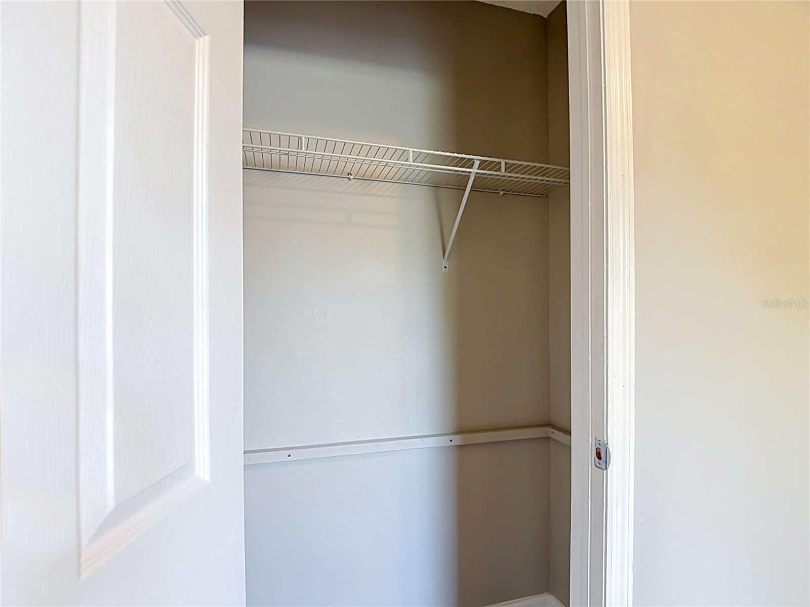 1032 HARDWOOD DR — photo 32