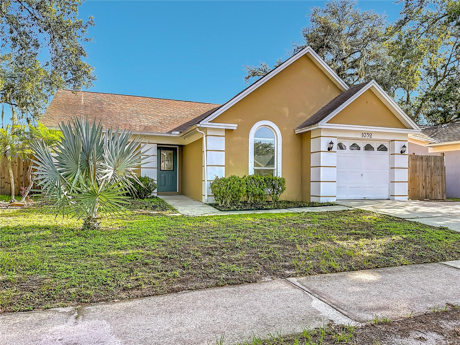 1032 HARDWOOD DR — photo 5
