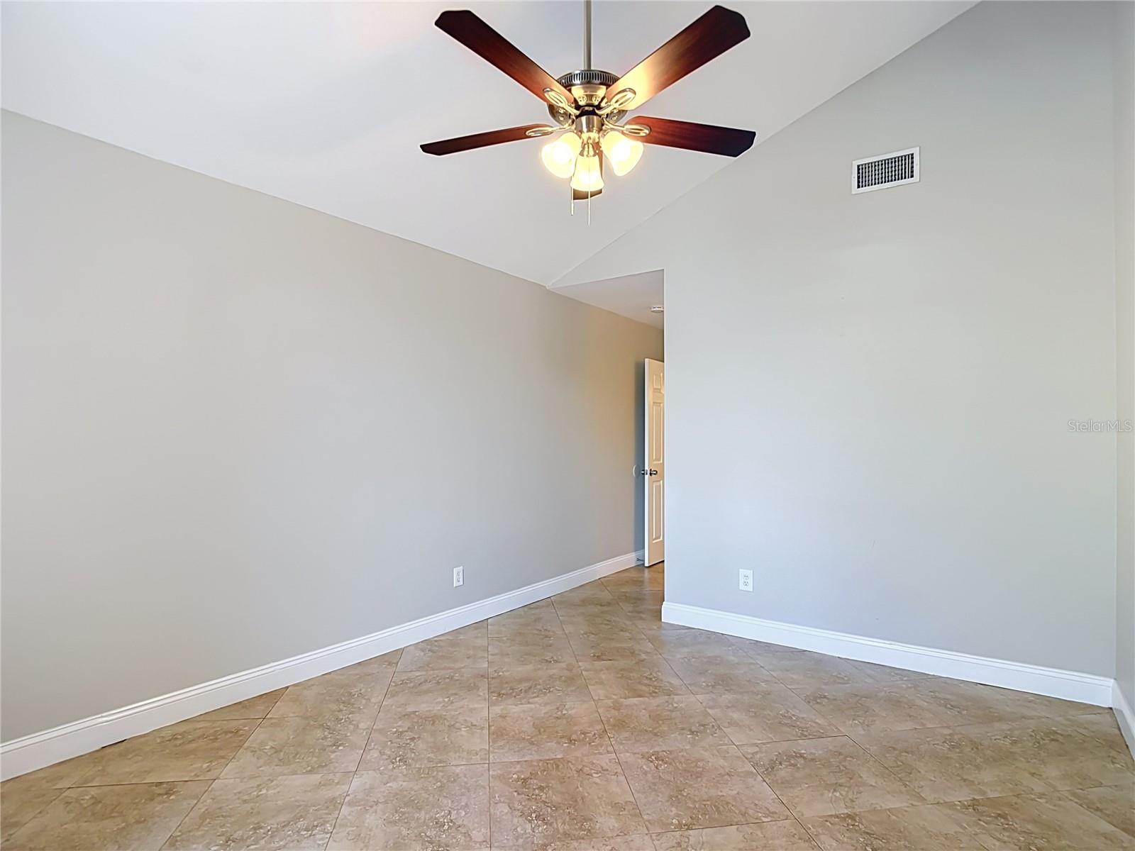 1032 HARDWOOD DR — photo 20