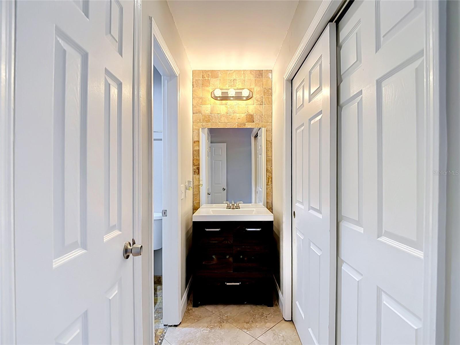 1032 HARDWOOD DR — photo 22